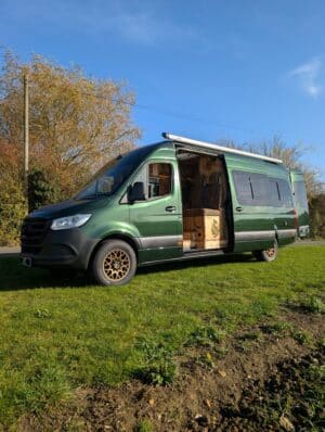 Win Fernix - The 5 Berth Luxury Camper & £2000 cash!