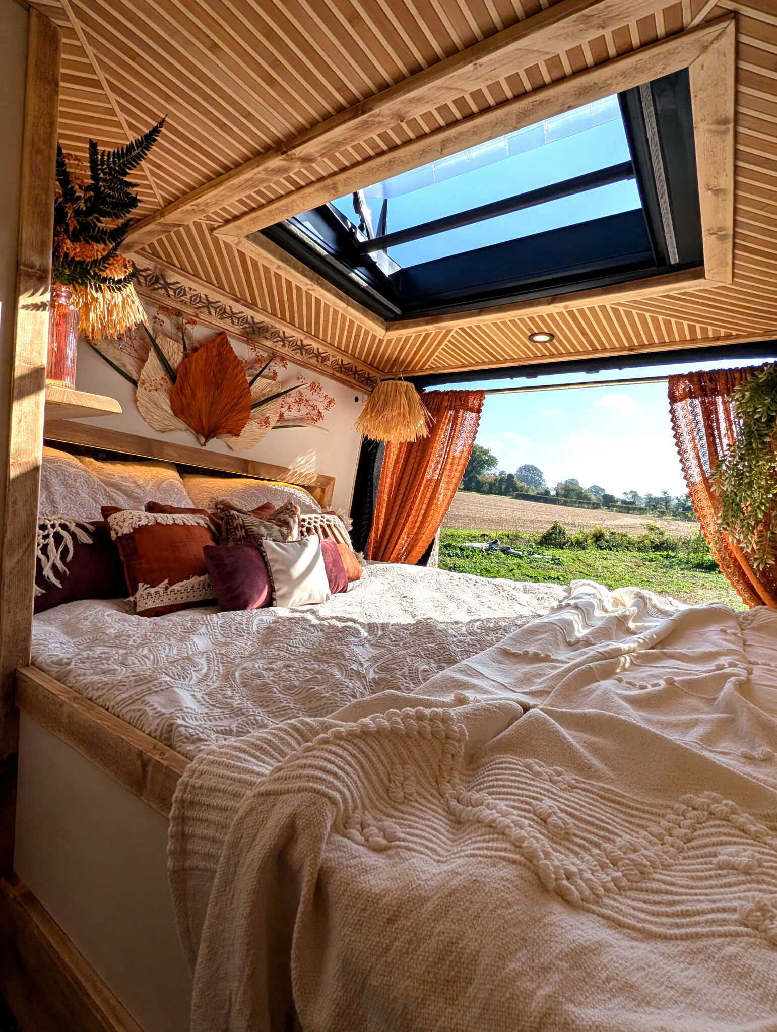 Win Tōnatiuh - The Ultimate 4-Berth Villa on wheels + £2000 cash! - Image 10