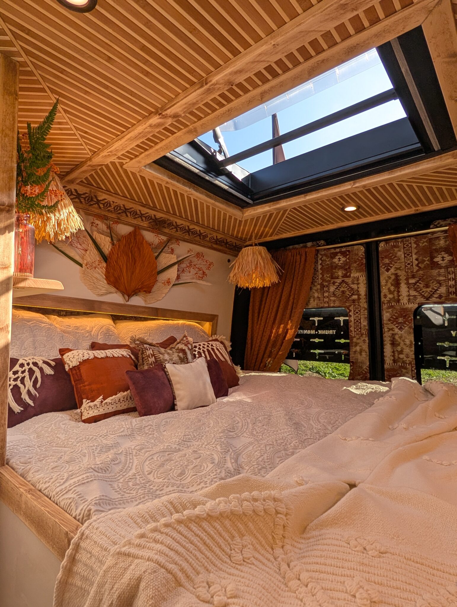 Win Tōnatiuh - The Ultimate 4-Berth Villa on wheels + £2000 cash! - Image 32