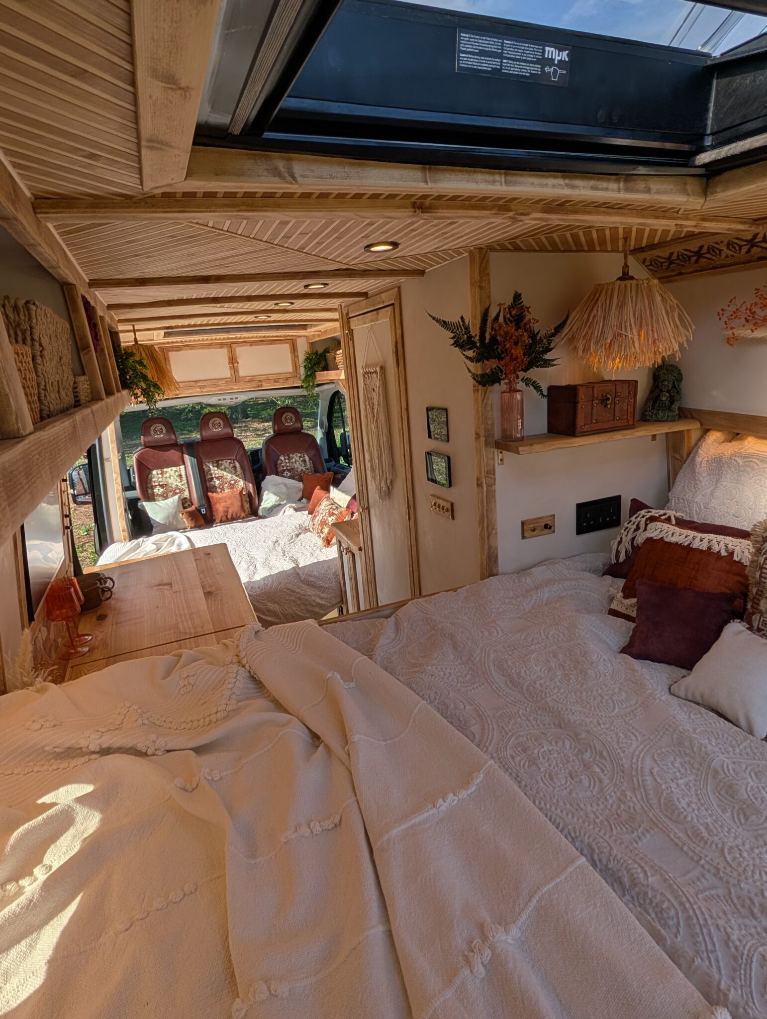 Win Tōnatiuh - The Ultimate 4-Berth Villa on wheels + £2000 cash! - Image 34
