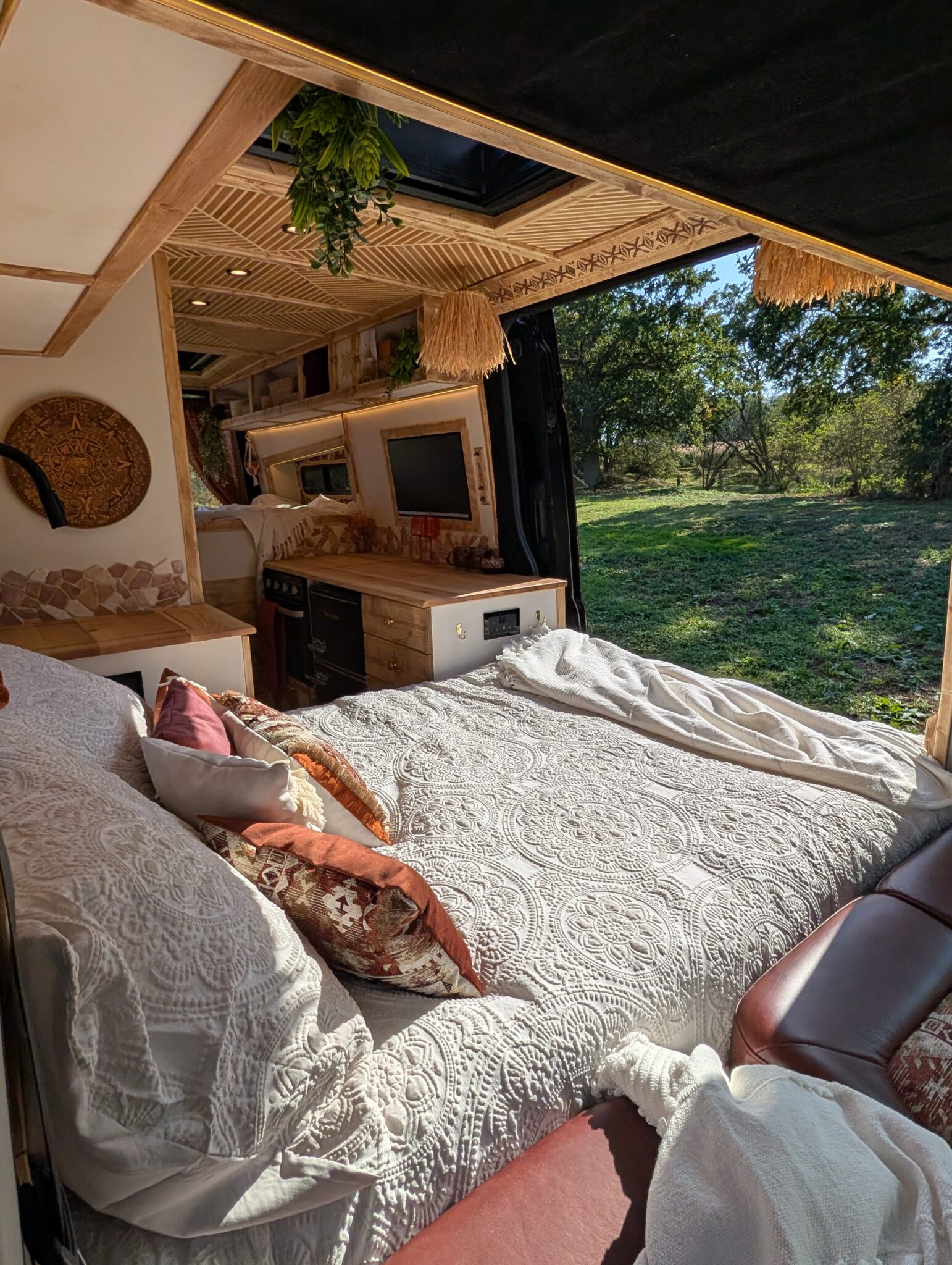 Win Tōnatiuh - The Ultimate 4-Berth Villa on wheels + £2000 cash! - Image 35