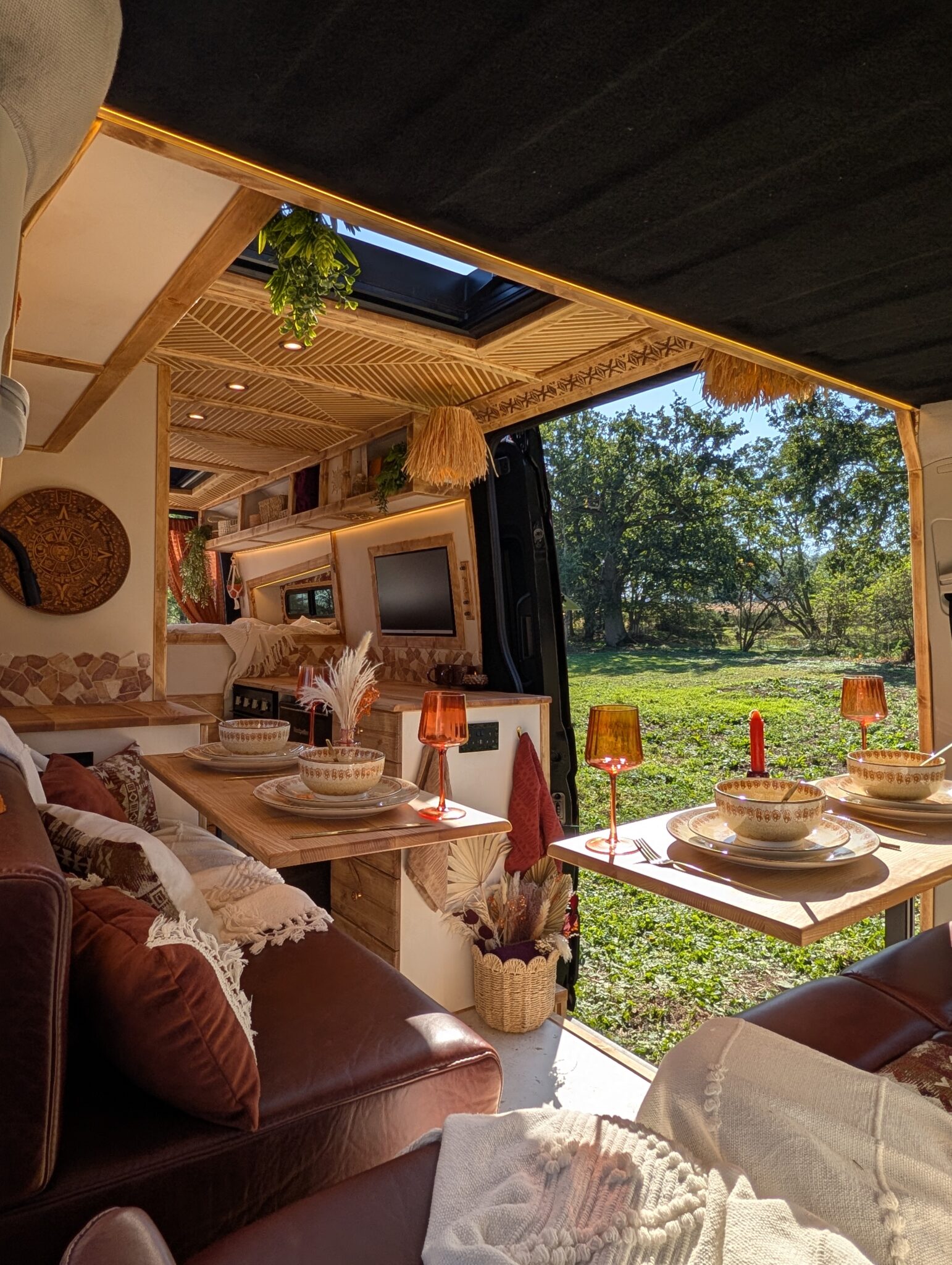 Win Tōnatiuh - The Ultimate 4-Berth Villa on wheels + £2000 cash! - Image 14