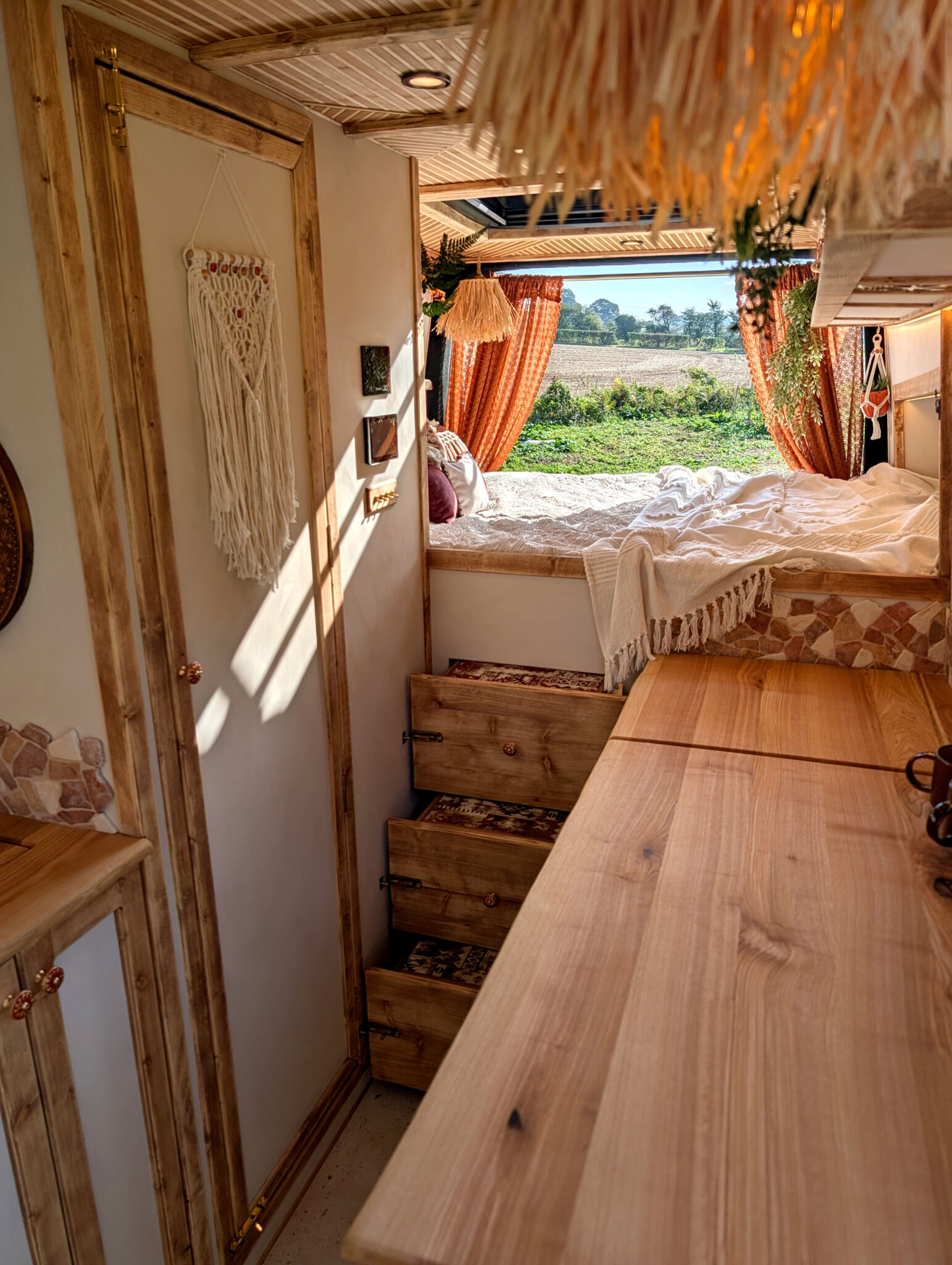 Win Tōnatiuh - The Ultimate 4-Berth Villa on wheels + £2000 cash! - Image 9